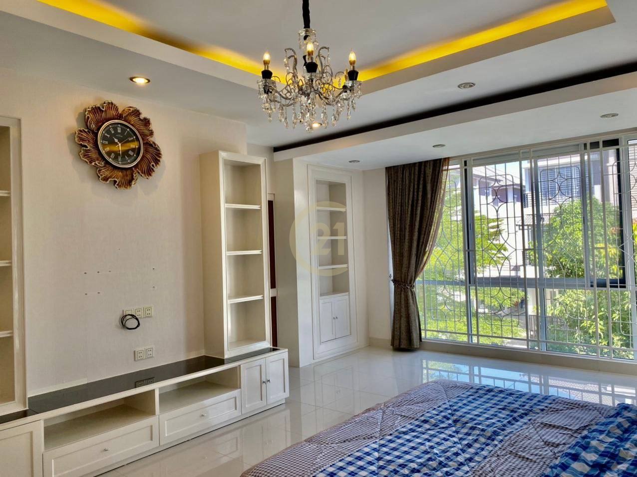 Luxury Villa For Rent At Peng Hout