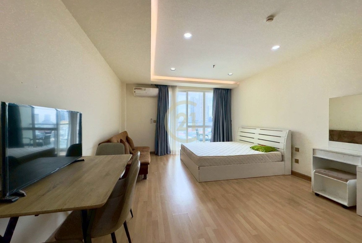 Cozy Studio room For Rent At Olympic
