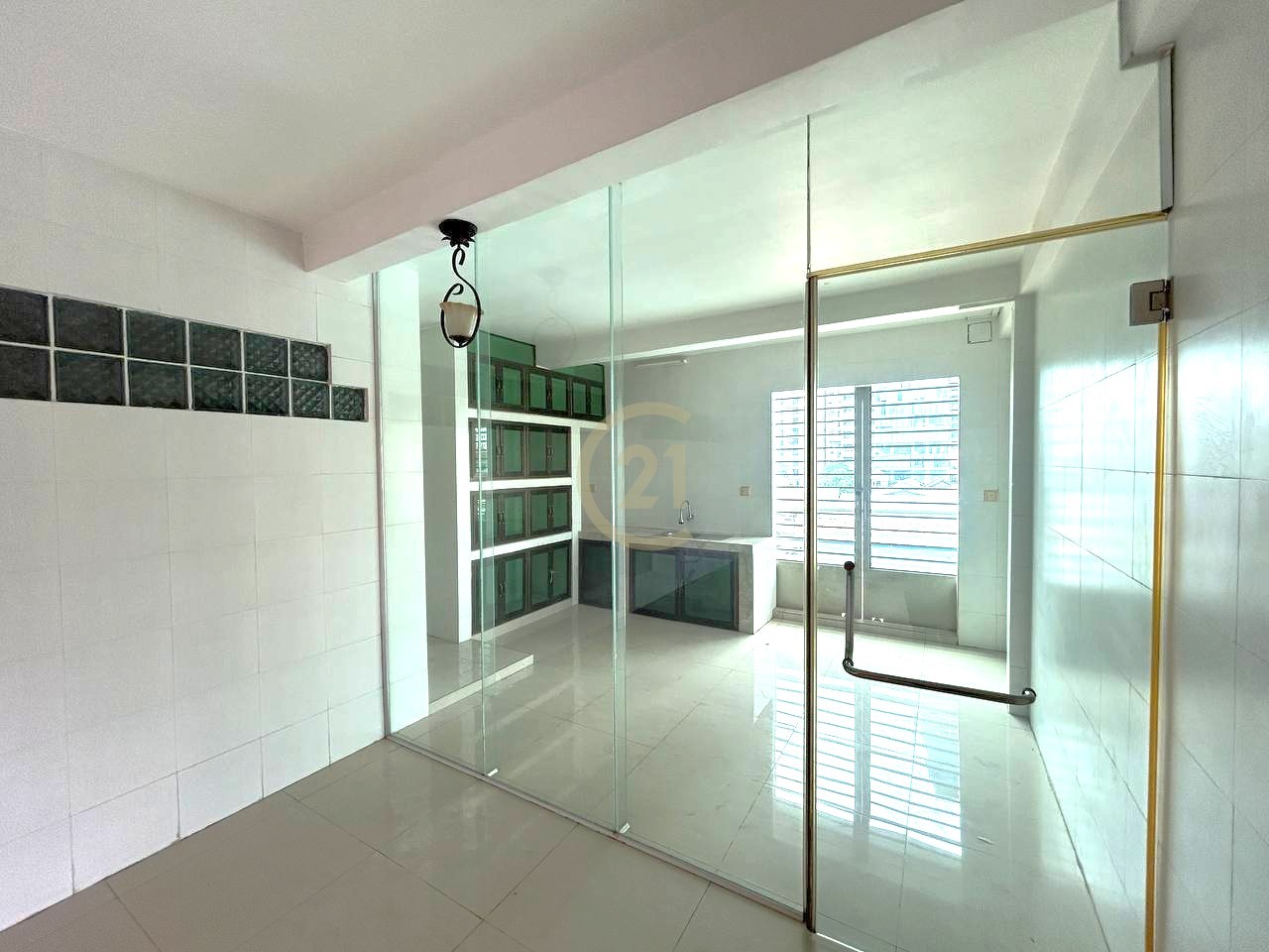Shophouse for Rent in Boeung Trabek (Near Toul Tompoung, BKK)