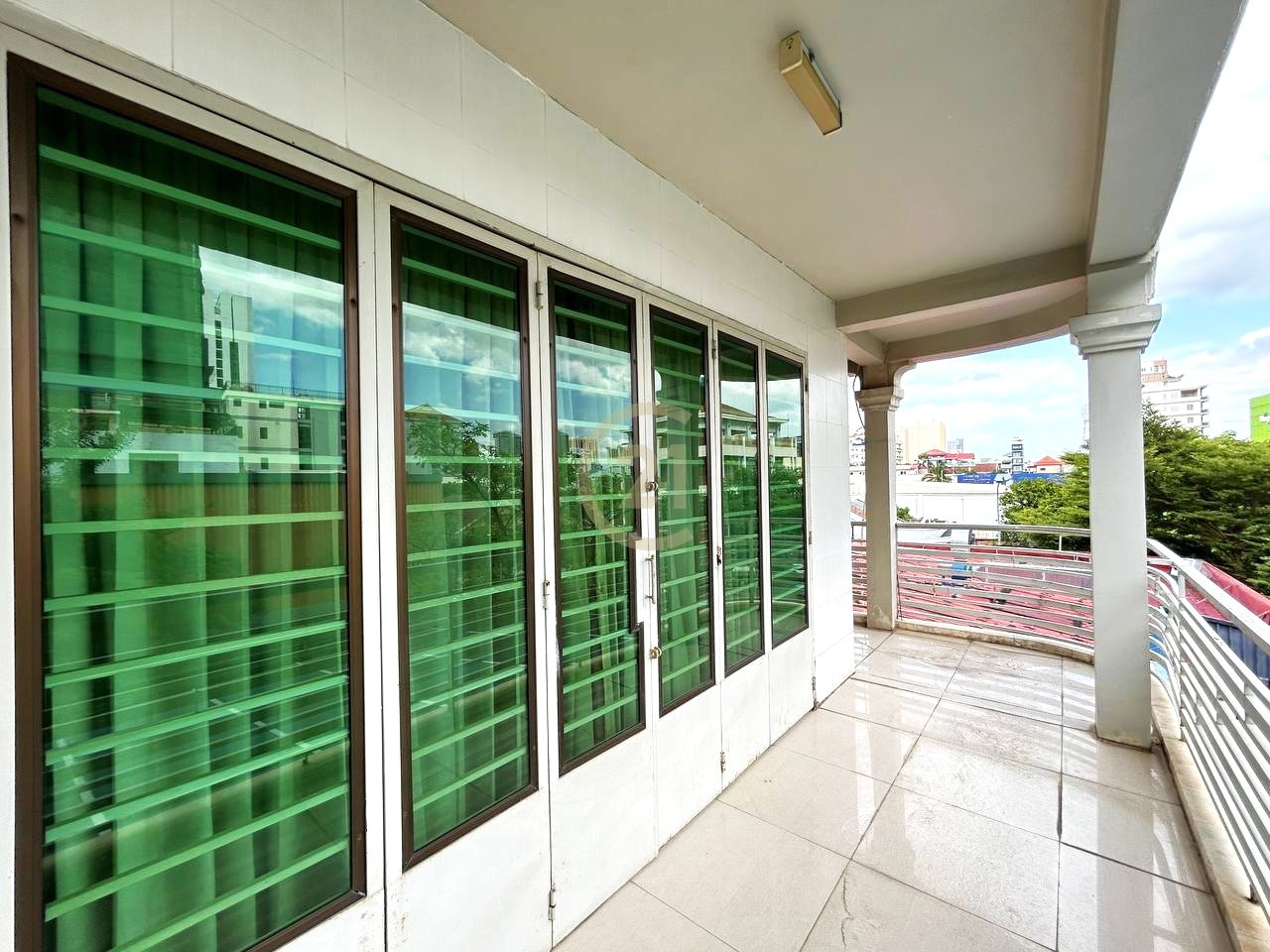 Shophouse for Rent in Boeung Trabek (Near Toul Tompoung, BKK)