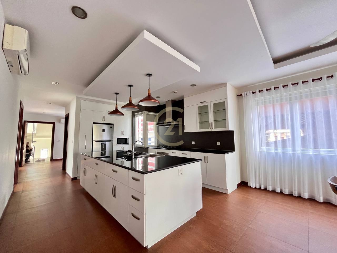 Western Three bedroom For Rent At Russian Market
