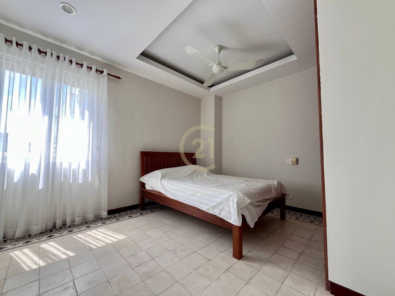 Western Three bedroom For Rent At Russian Market