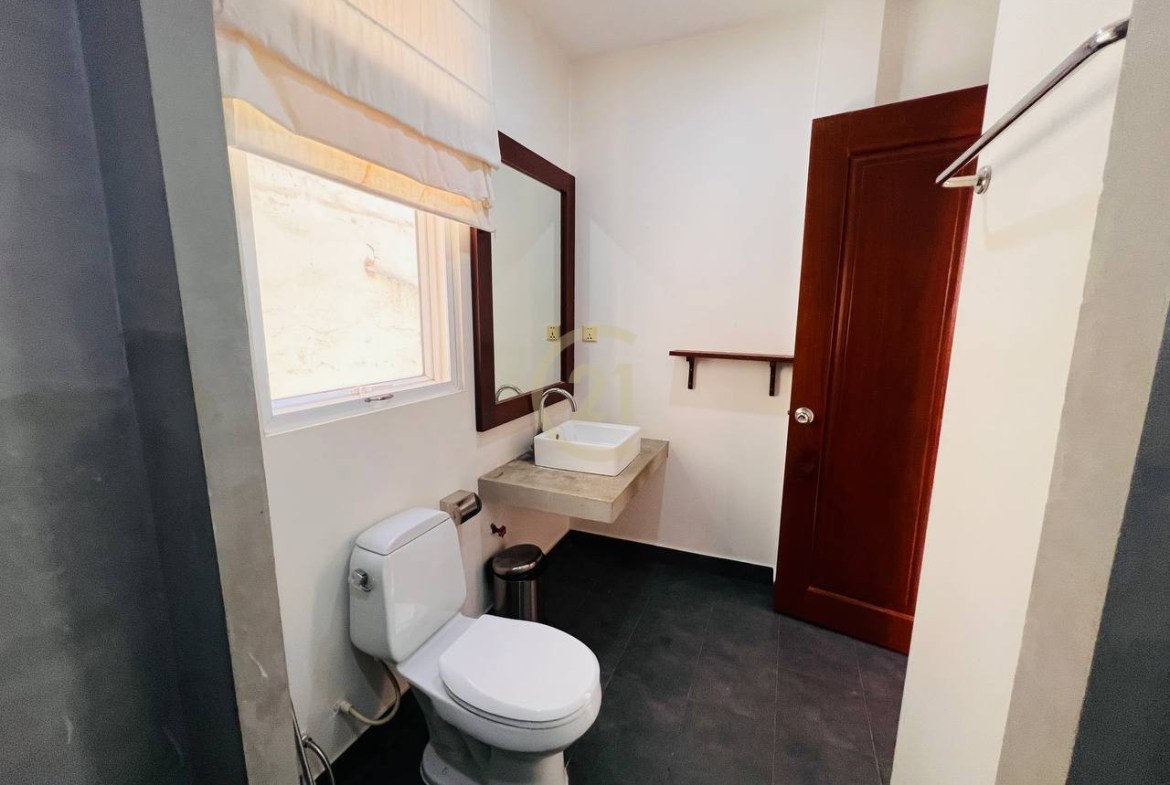 House E1 for Rent at Tonle Bassac | Fully Furnished
