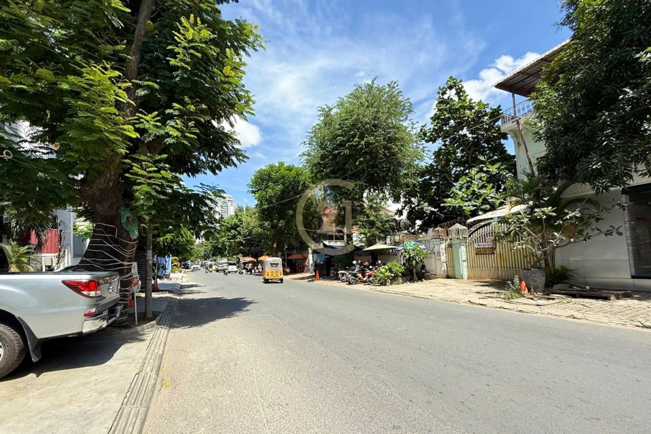 Commercial Space For Rent located in Tonle Bassac