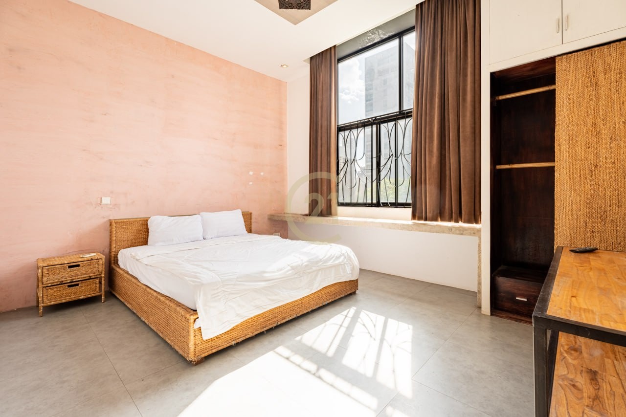 0a49823c-86ac-4104-a10f-6c85f6b46b6d_photo_5_2025-10-10_14-34-12 FOR RENT | 2 Bedroom Serviced Apartment – Tonle Bassac