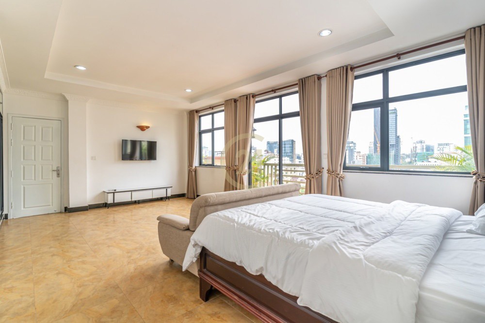 Specious Penthouse 3 Bedroom For Rent At 7 Makara
