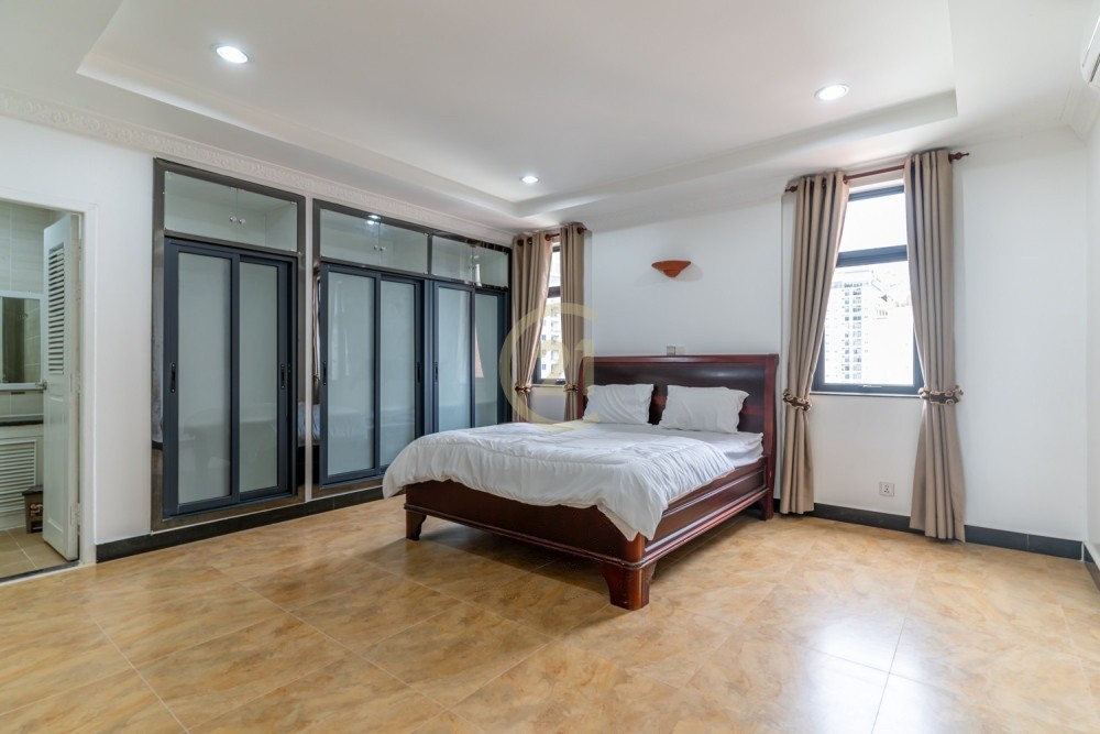 Specious Penthouse 3 Bedroom For Rent At 7 Makara