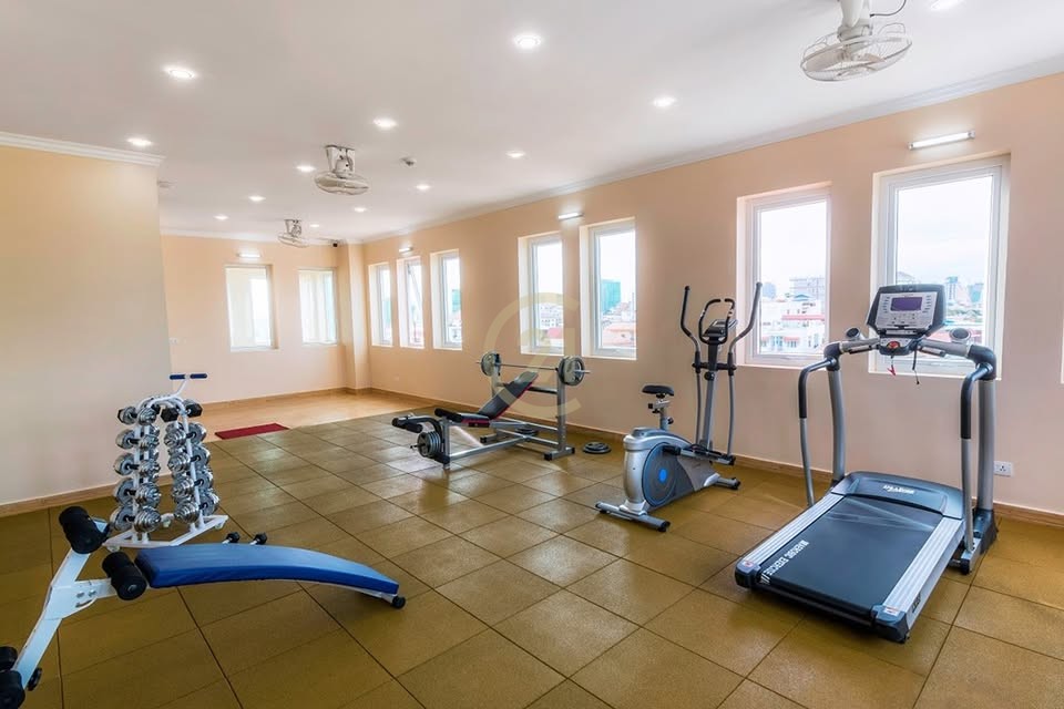 NICE TWO BEDROOM FOR RENT-RUSSIAN MARKET