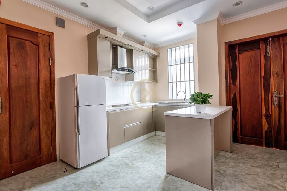 NICE TWO BEDROOM FOR RENT-RUSSIAN MARKET