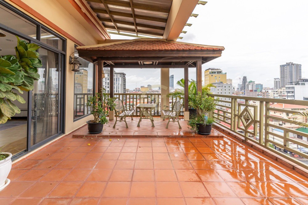 Specious Penthouse 3 Bedroom For Rent At 7 Makara