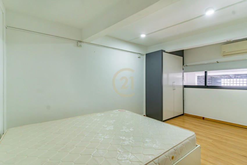Renovated 2 Bedroom House Located in Tonle Bassac