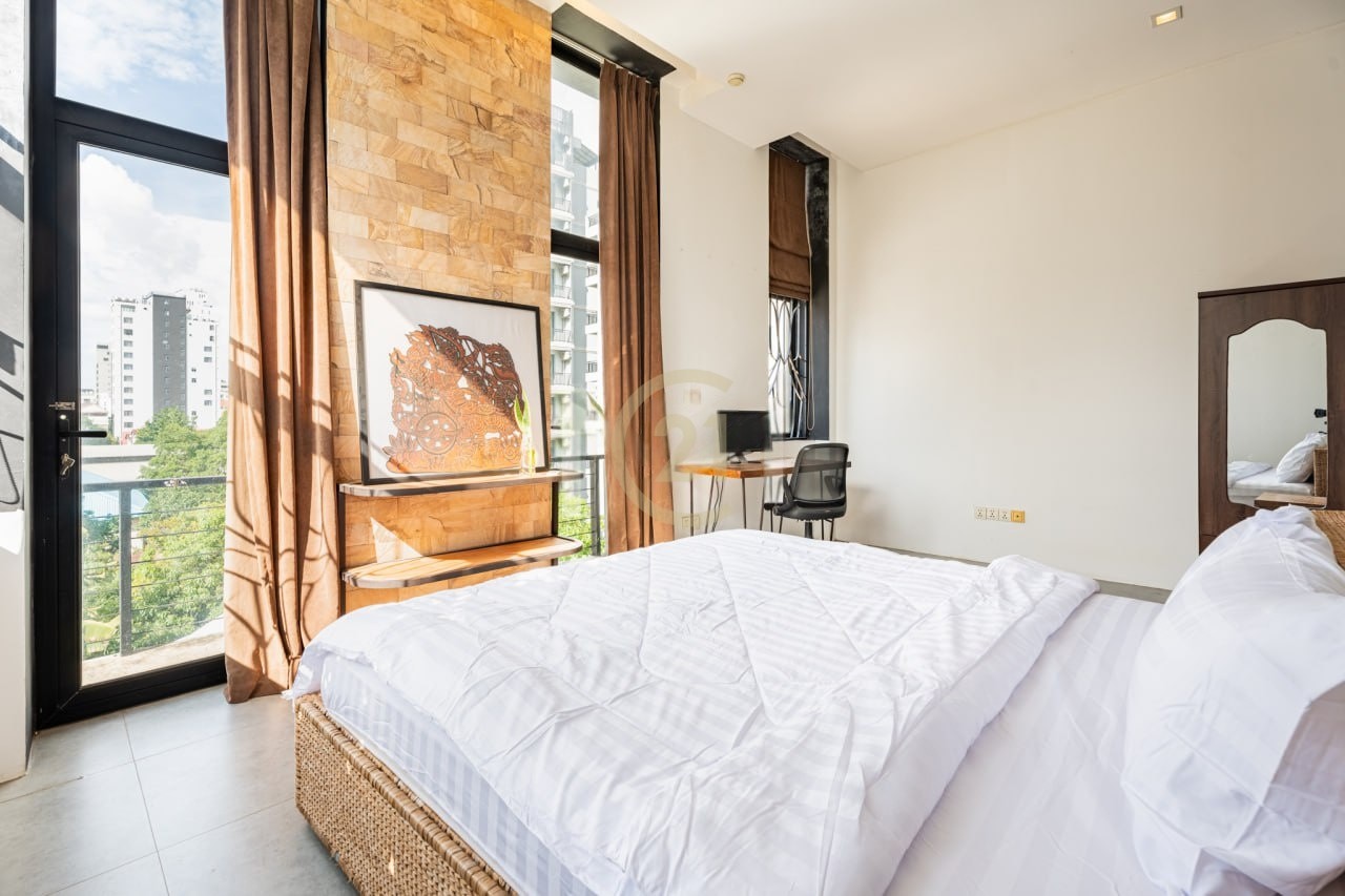 4274bee6-90ee-4041-bff1-ee0ebe41935b_photo_6_2025-10-10_14-34-12 FOR RENT | 2 Bedroom Serviced Apartment – Tonle Bassac