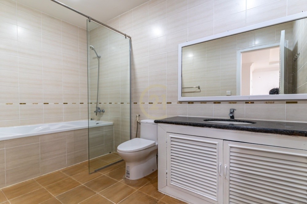 Specious Penthouse 3 Bedroom For Rent At 7 Makara
