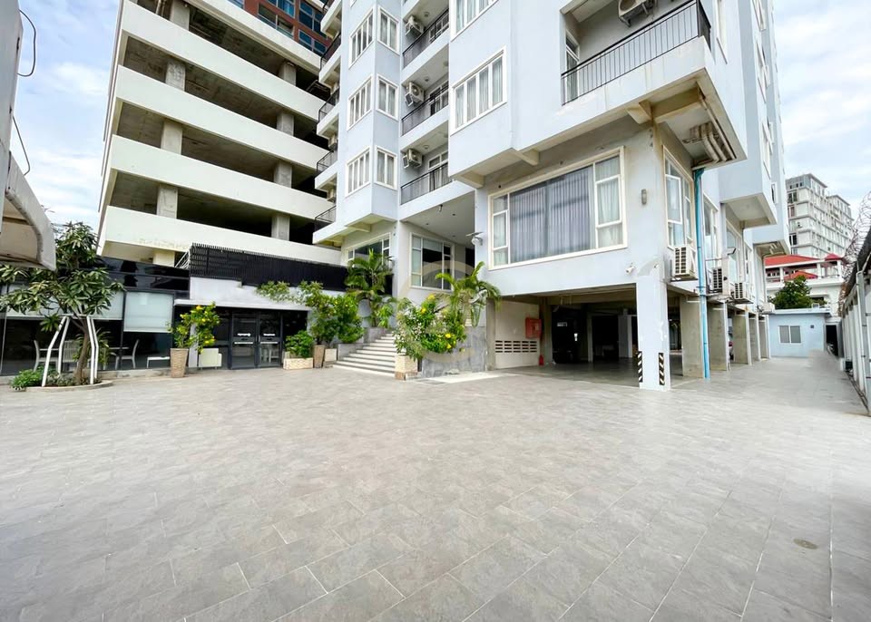 552268374_637403865914474_7864821057913695989_n Spacious of Building for Rent at Chroy Changva | Facilities Area