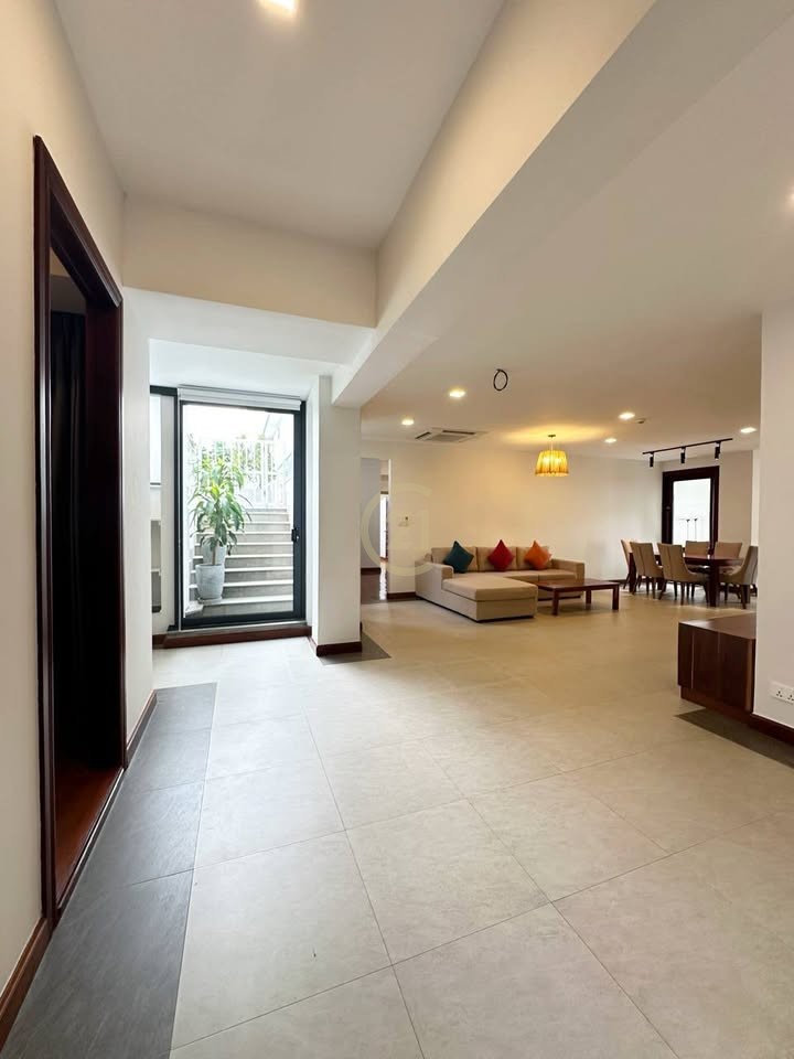 NICE THREE BEDROOM FOR RENT-TONLE BASSAC
