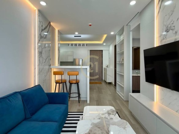 $850/mo – Stylish 2‑Bedroom Condo, 45th Floor at Urban Village