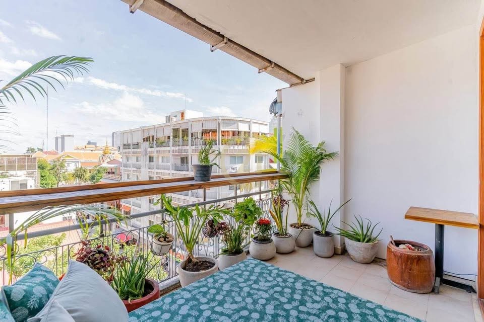 Renovated Apartment 1 Bed for Rent – Daun Penh Area