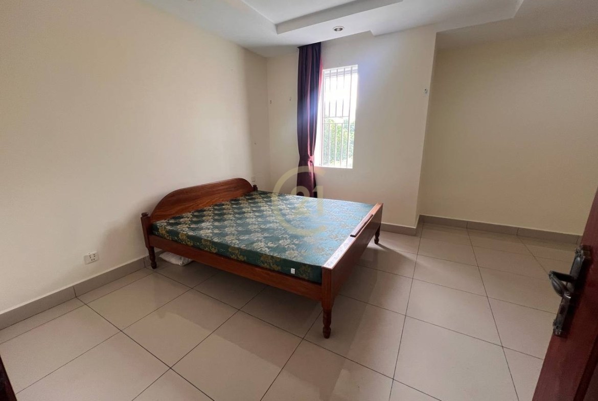 Twin Villa for Rent | Near Street 2004 – Ready to Move In