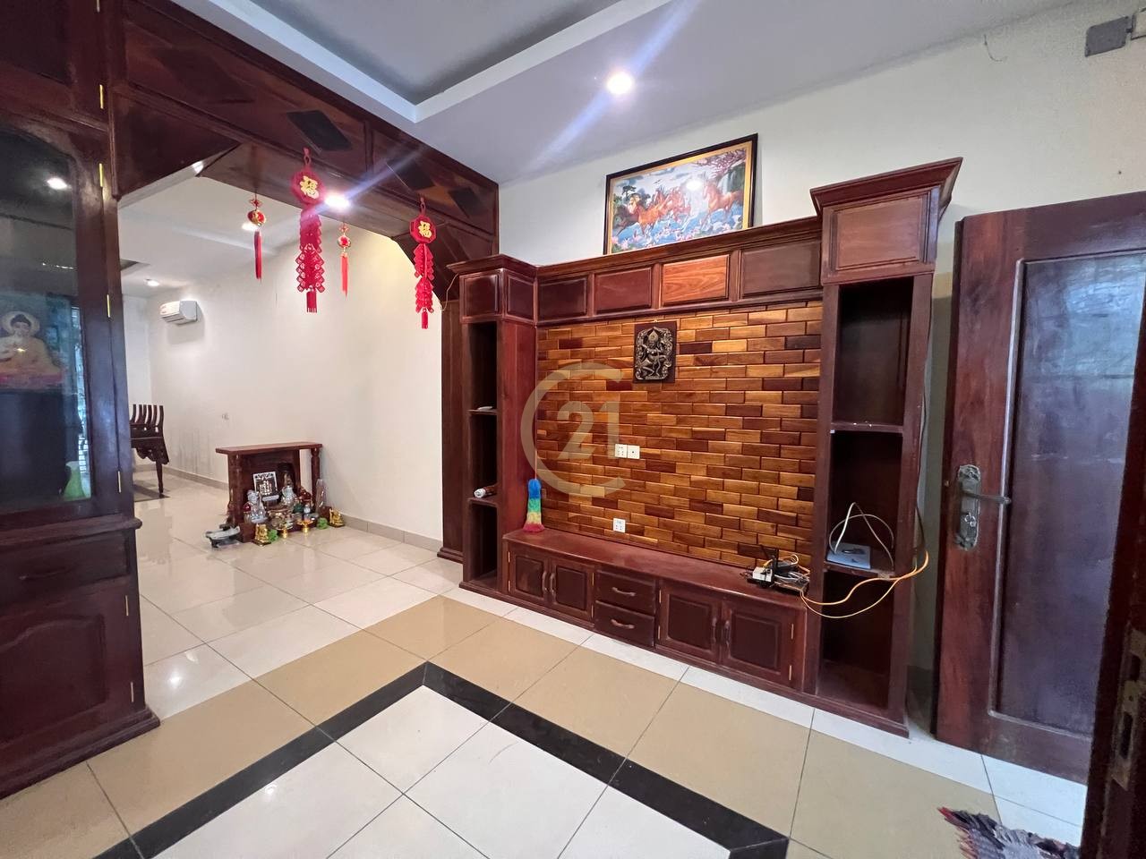 Twin Villa for Rent | Near Street 2004 – Ready to Move In