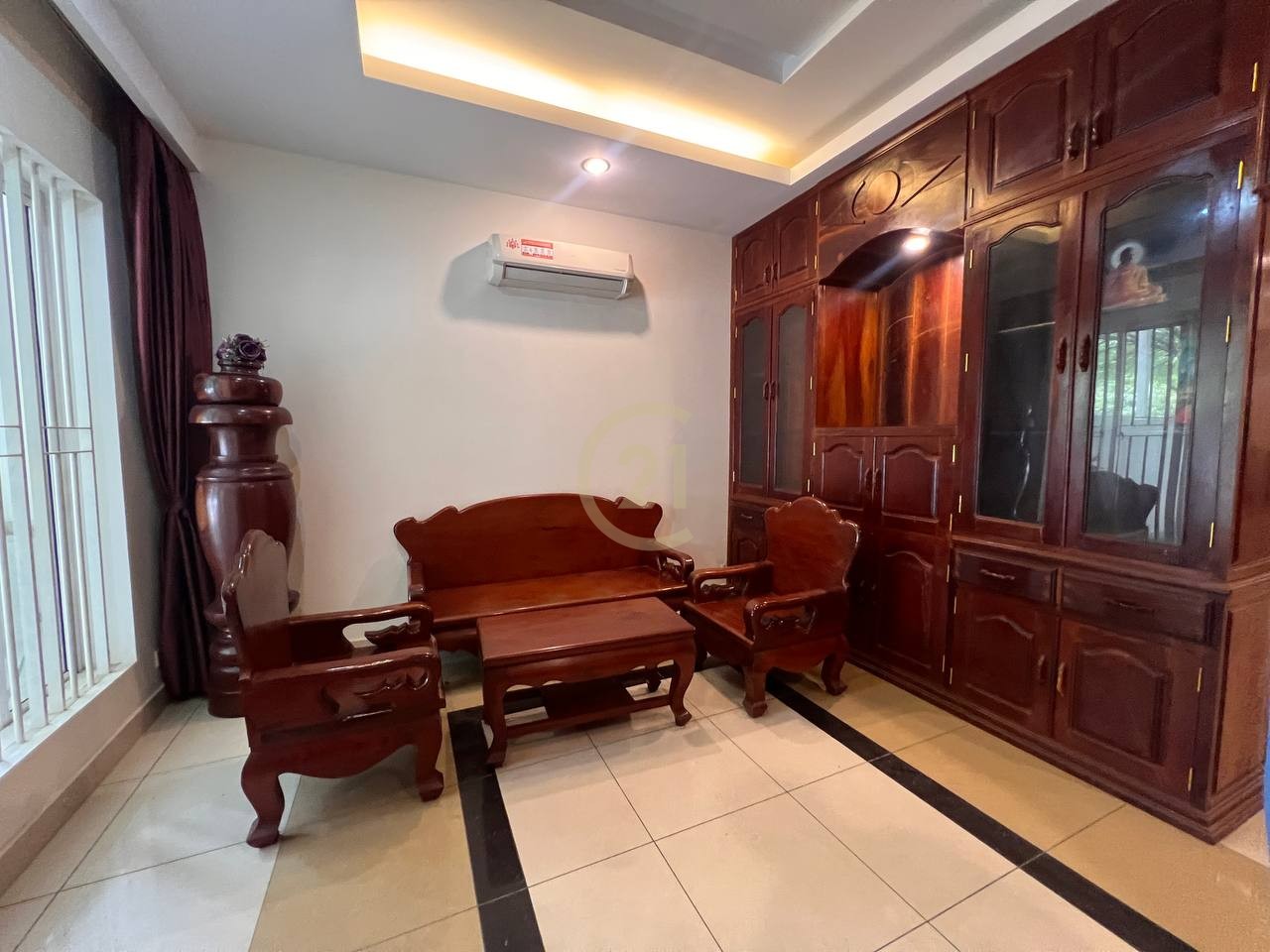 Twin Villa for Rent | Near Street 2004 – Ready to Move In
