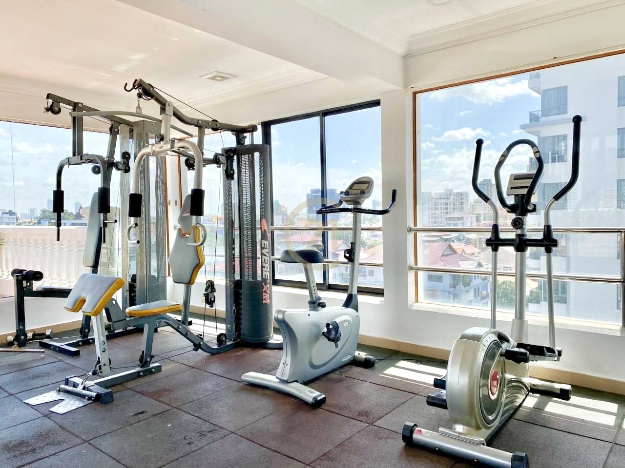 Spacious 1-Bedroom | Prime Location – in BKK1
