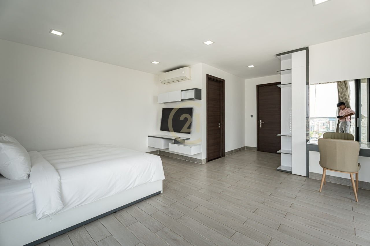 Luxurious 3 Bedroom Duplex For Rent At Tonle Bassac