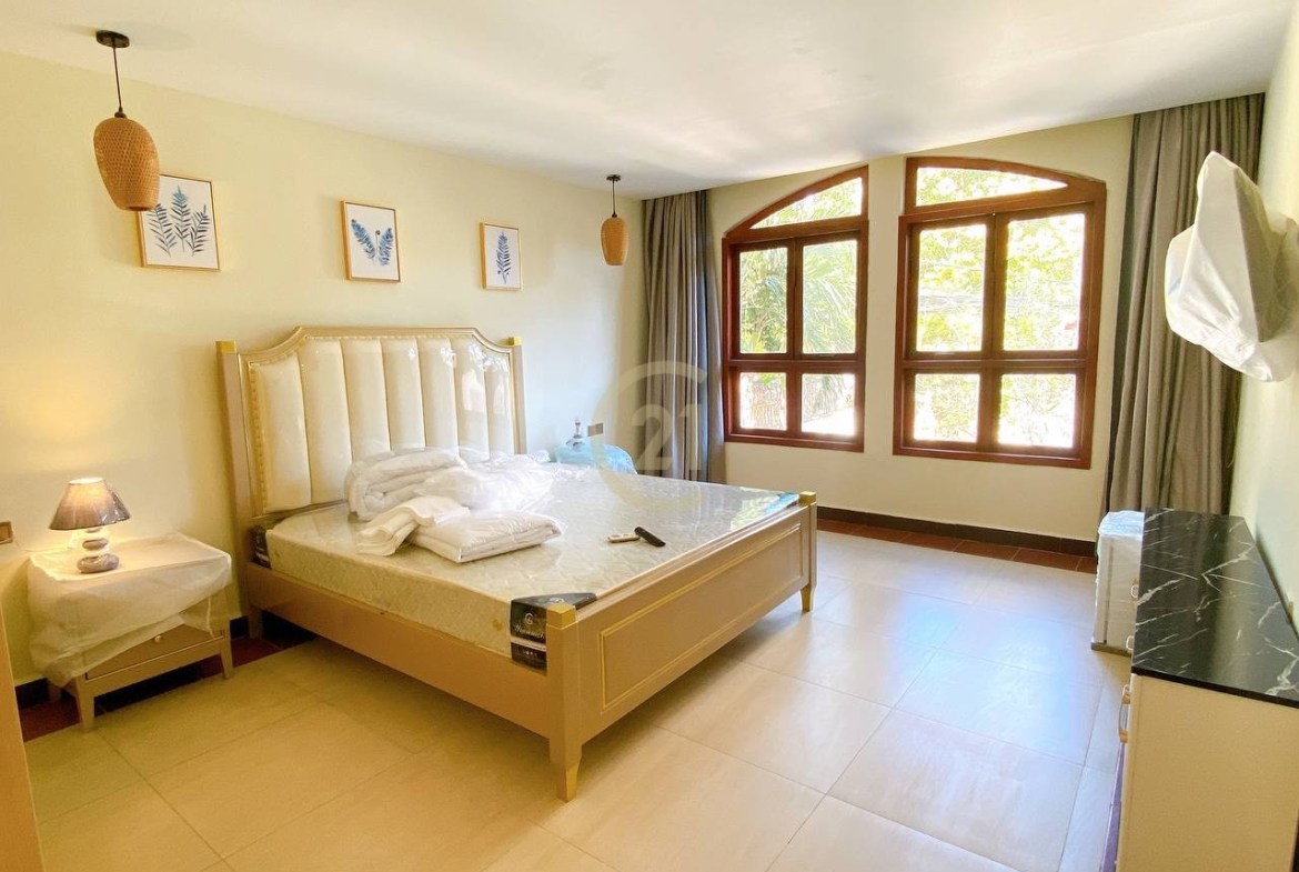 Luxury 14-Bedroom Villa with Swimming Pool for Rent | BKK1 | $8,000/Month