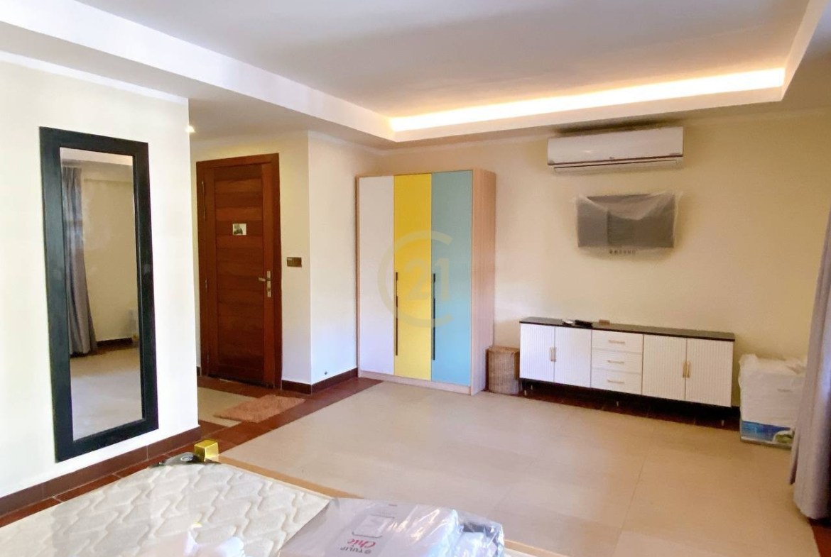 Luxury 14-Bedroom Villa with Swimming Pool for Rent | BKK1 | $8,000/Month