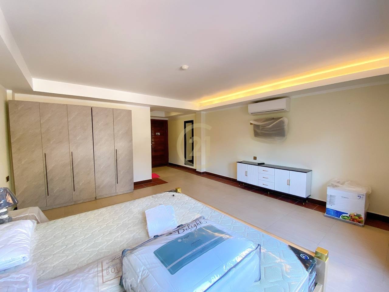 Luxury 14-Bedroom Villa with Swimming Pool for Rent | BKK1 | $8,000/Month