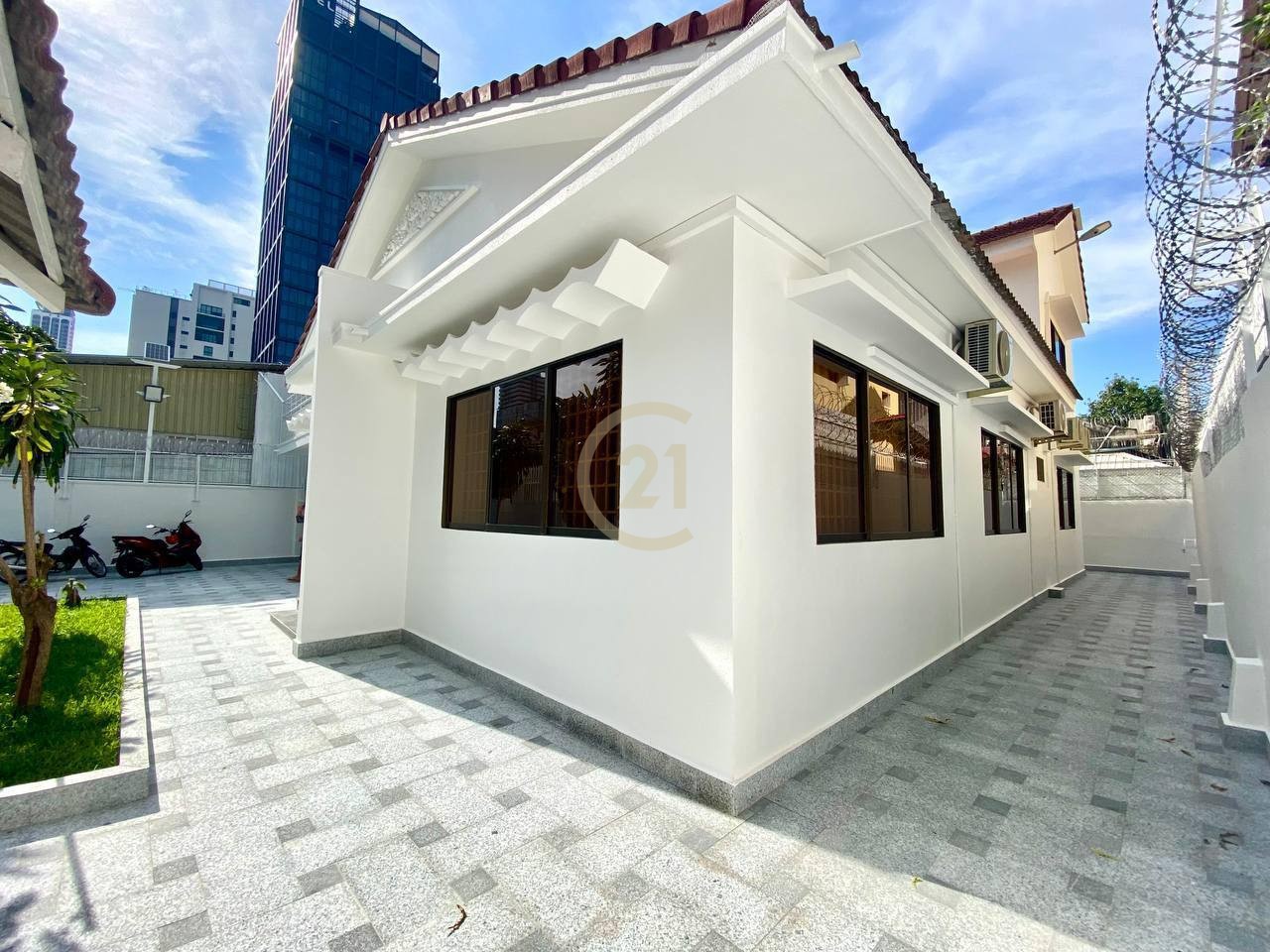 6320958246780341381 6BR 5BA Villa-Style House | Perfect for Office or Residence | BKK1