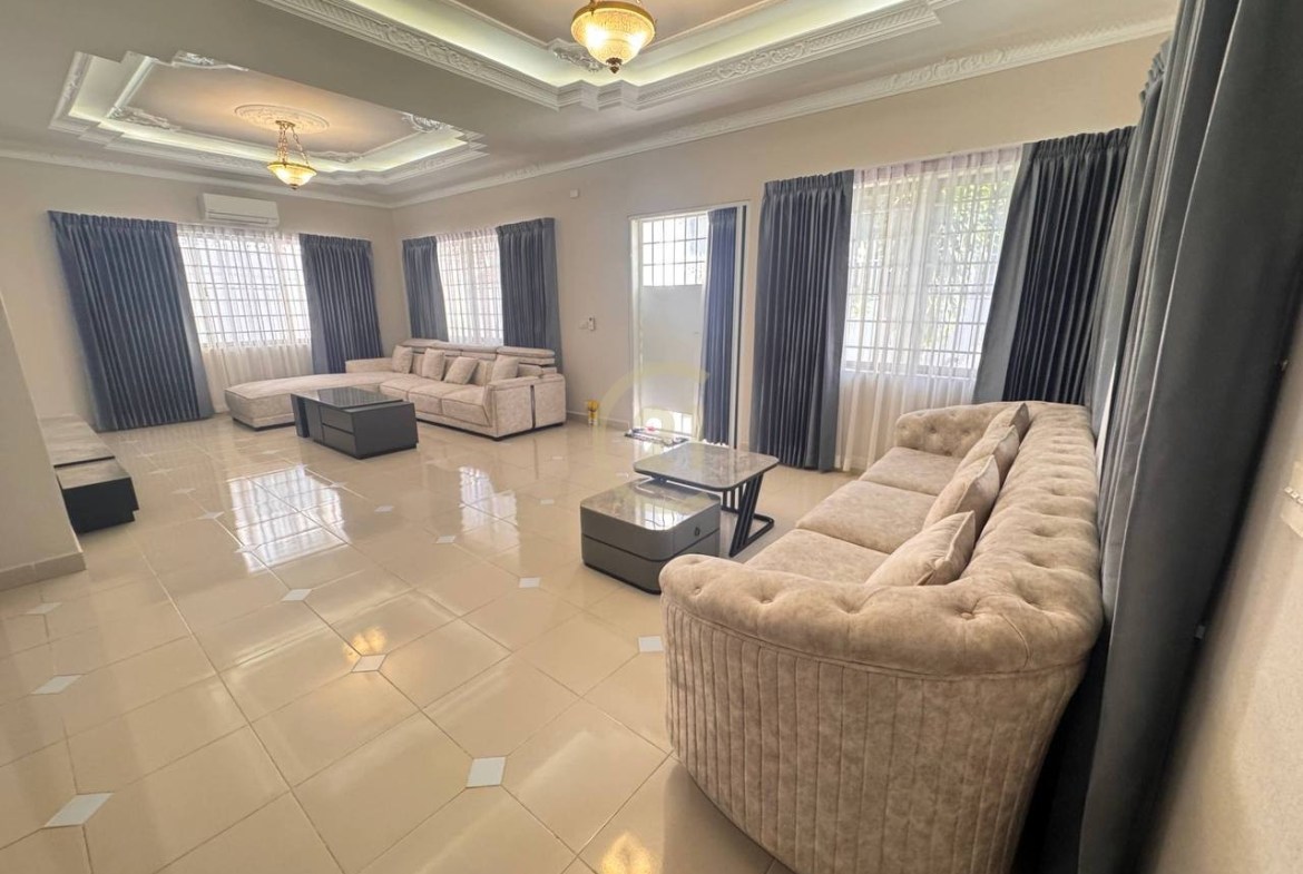 6BR 5BA Villa-Style House | Perfect for Office or Residence | BKK1