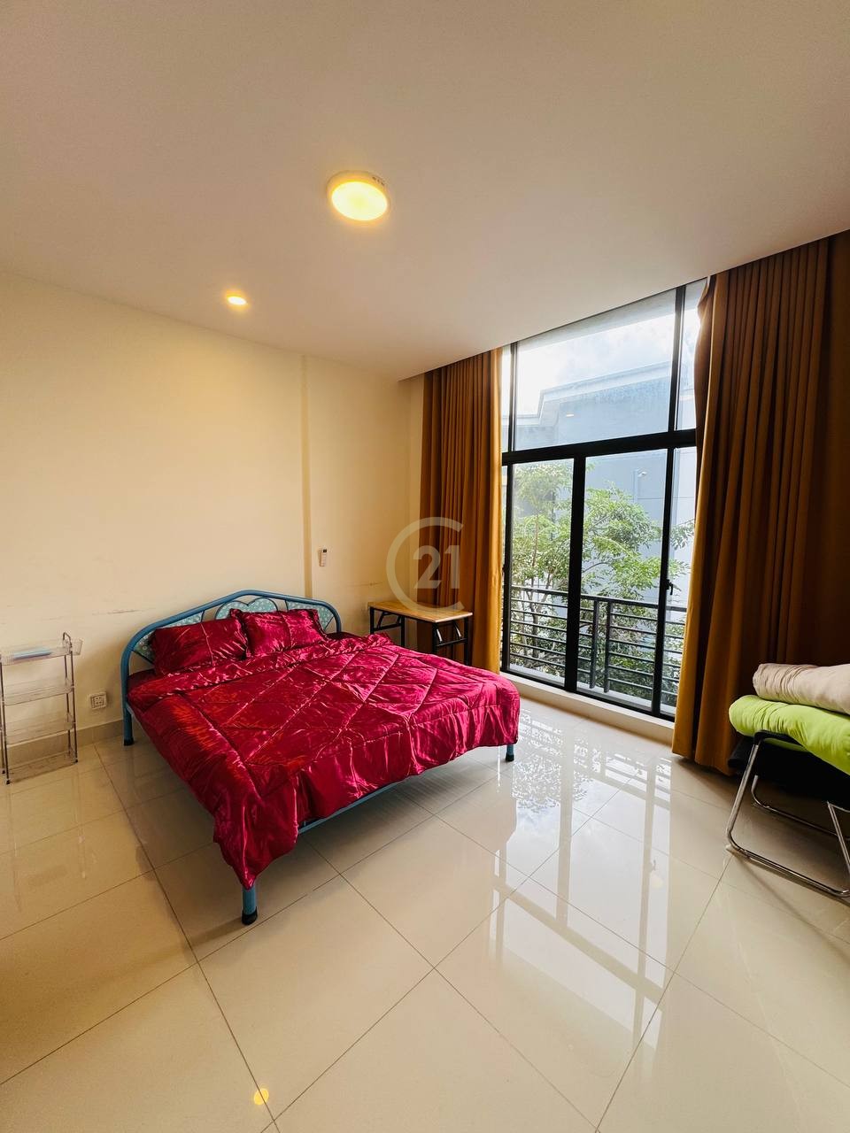 70396580-d942-43c3-aae6-87c2a24668ca