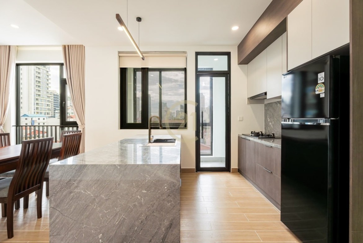 Penthouse 3 Bedroom For Rent in Tonle Bassac