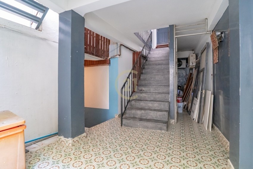 SPECIOUS DUPLEX 4 BED FOR RENT IN TONLE BASSAC