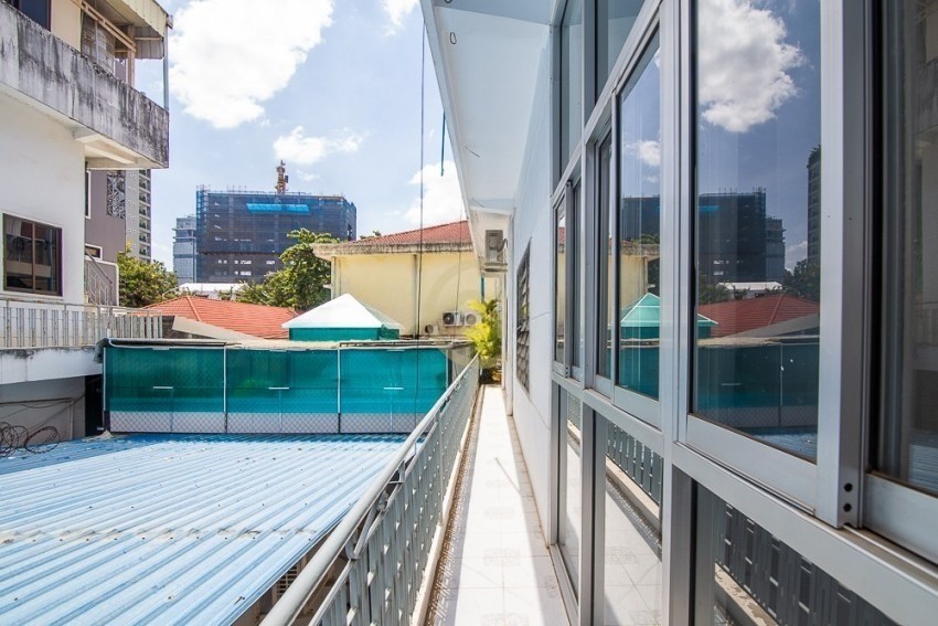 FOR RENT | Renovated 2 Bedroom House – Tonle Bassac