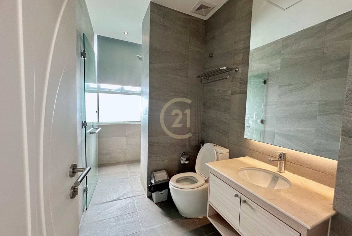 1-Bedroom Apartment with 2 Bathrooms for Rent in Chroy Changva
