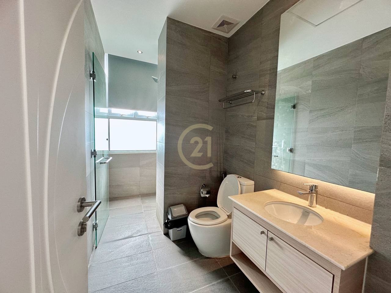 1-Bedroom Apartment with 2 Bathrooms for Rent in Chroy Changva