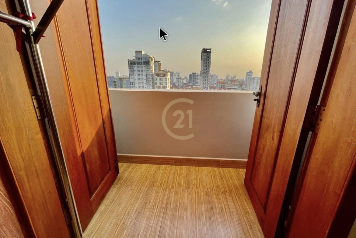 2BR Apartment for Rent near Russian Market
