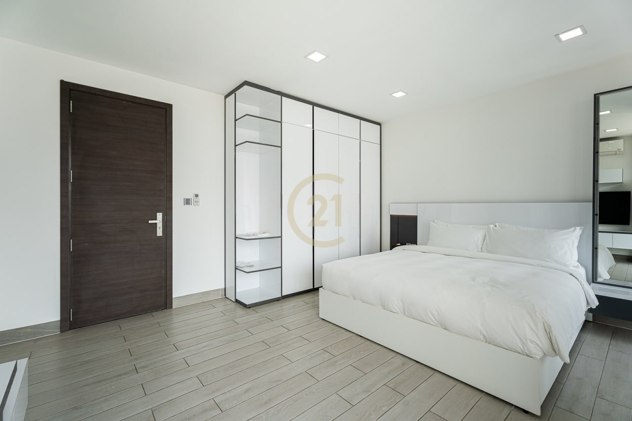 Luxurious 3 Bedroom Duplex For Rent At Tonle Bassac