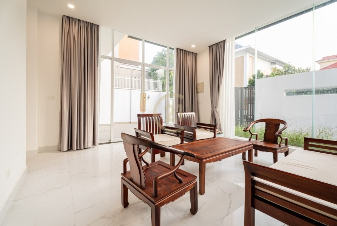 LUXURY SINGLE VILLA FOR RENT | TONLE BASSAC
