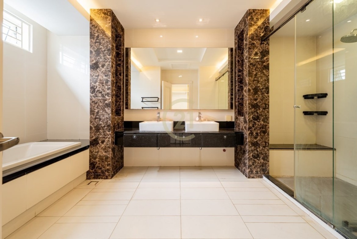 FOR RENT | Luxury Queen Villa – Borey Peng Houth