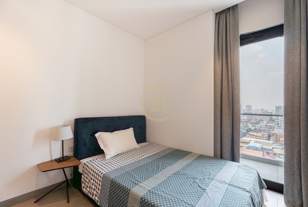 Stylish 2 Bedroom Condo For Rent in BKK1