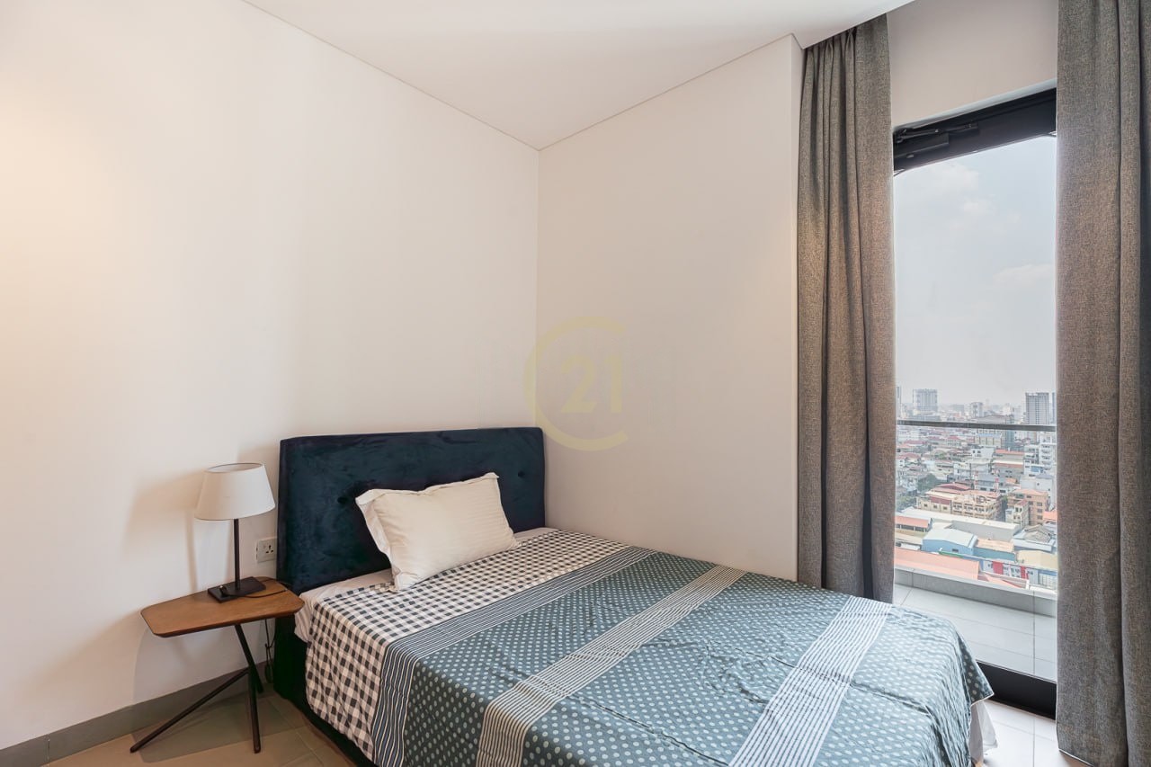 Stylish 2 Bedroom Condo For Rent in BKK1