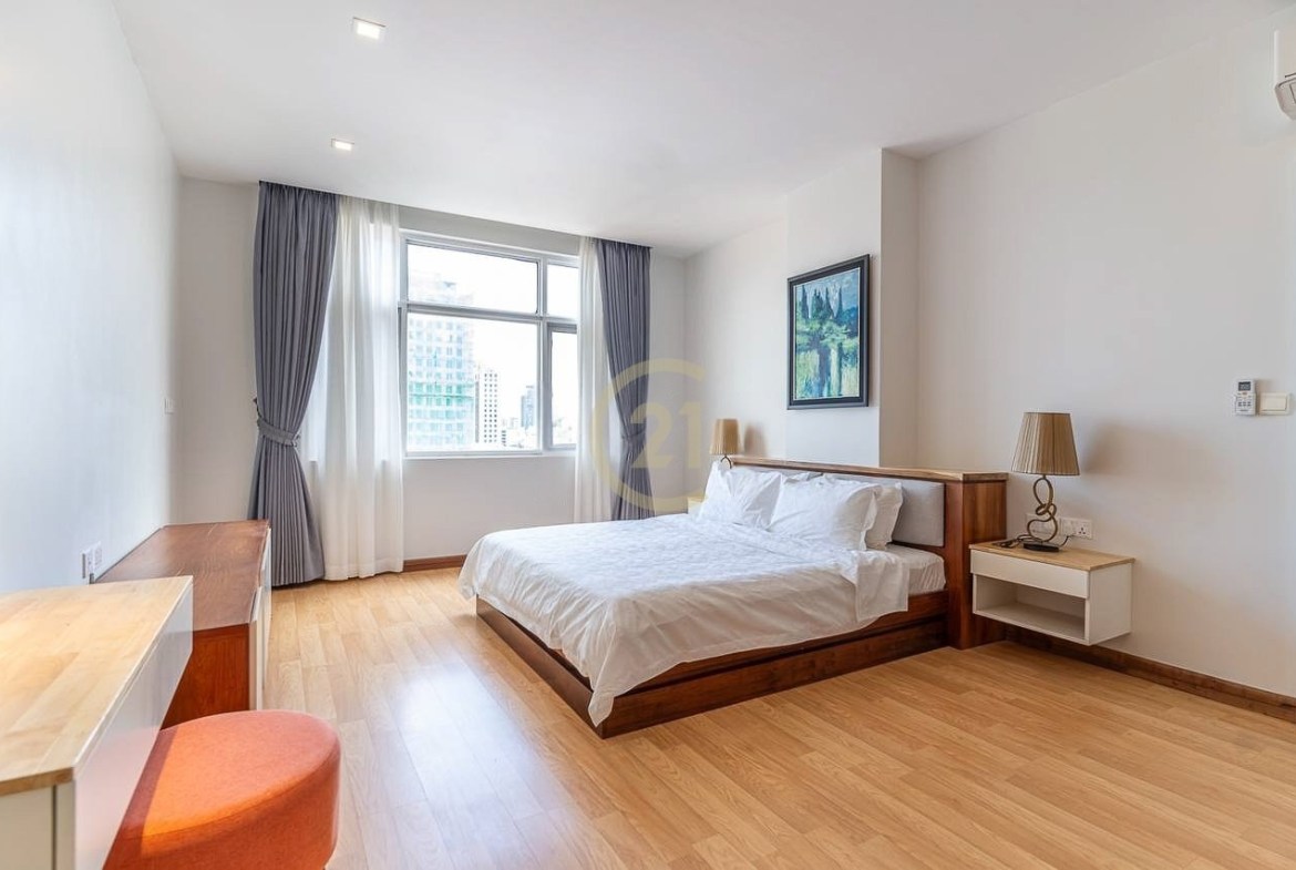 Luxury 3 Bedroom For Rent Located In Tonle Bassac