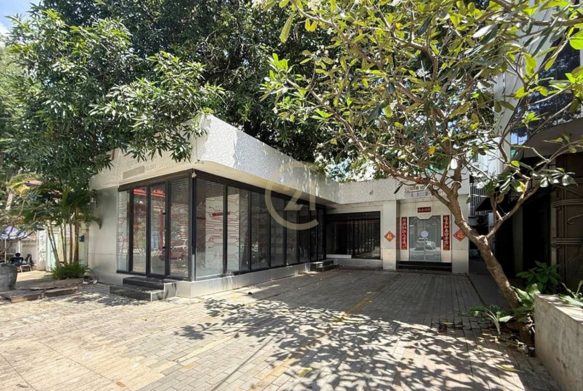 Commercial Space For Rent located in Tonle Bassac