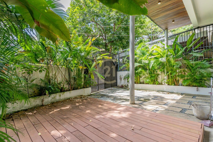 Spacious 4 Bedroom Apartment For Rent At Toul Kork