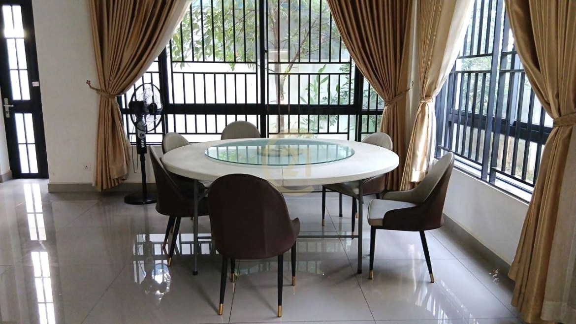Luxury Villa for Rent at Chip Mong Parkland 598