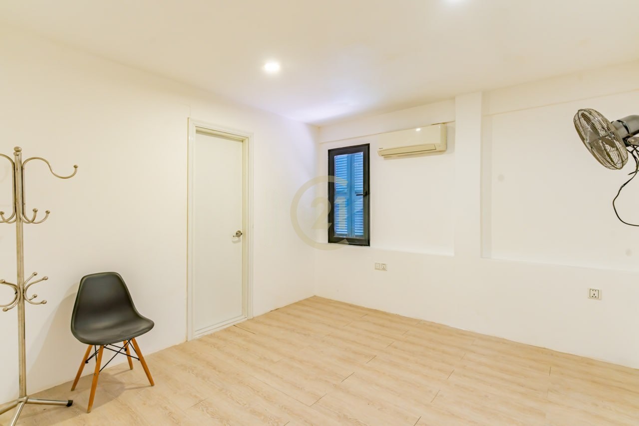 FOR RENT | Nice Renovated Duplex Flat – Wat Phnom