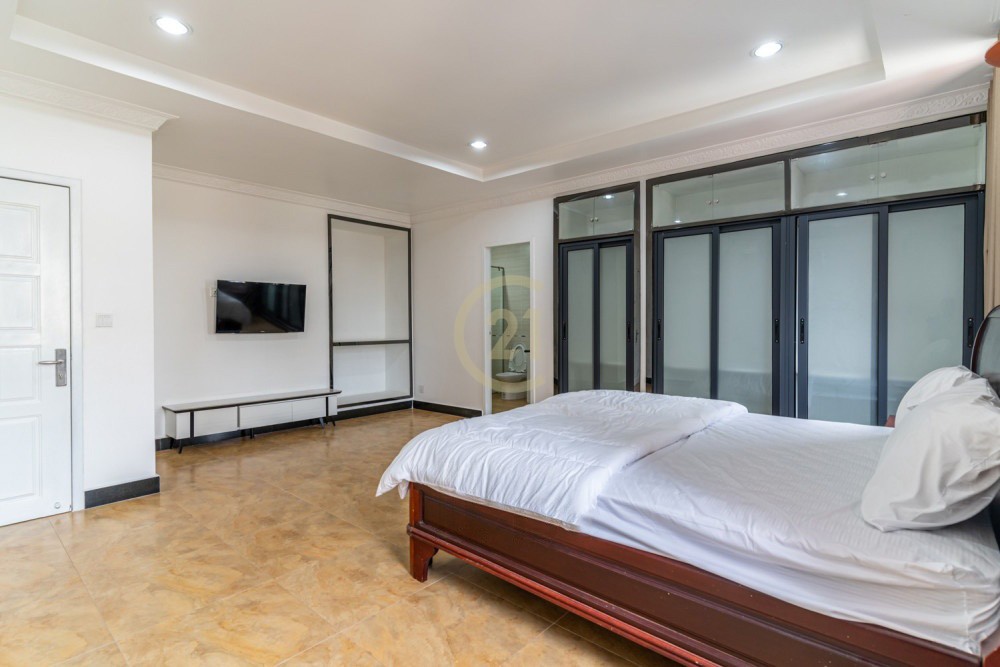 Specious Penthouse 3 Bedroom For Rent At 7 Makara