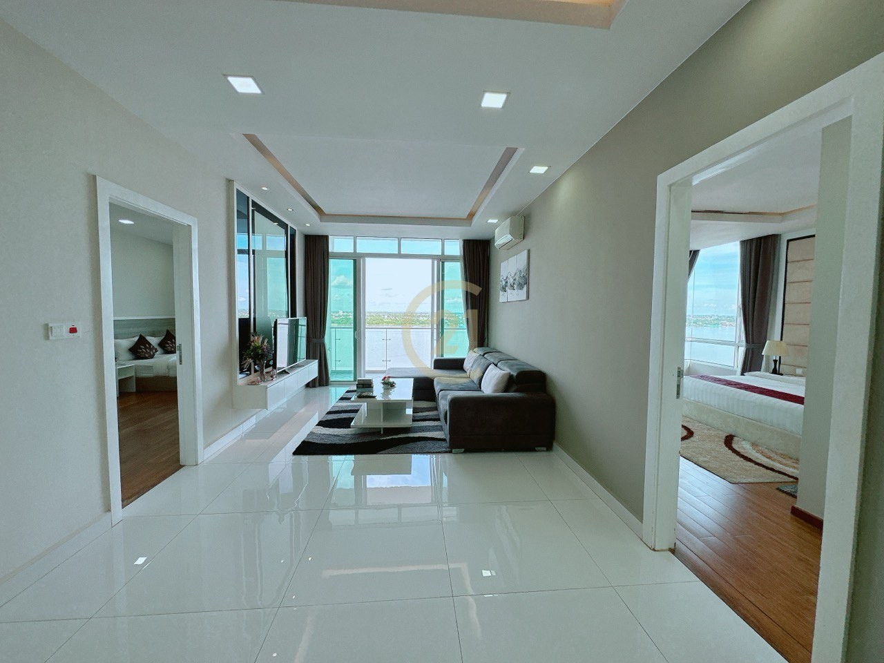 Luxury Two Bedroom For Rent At Riverside